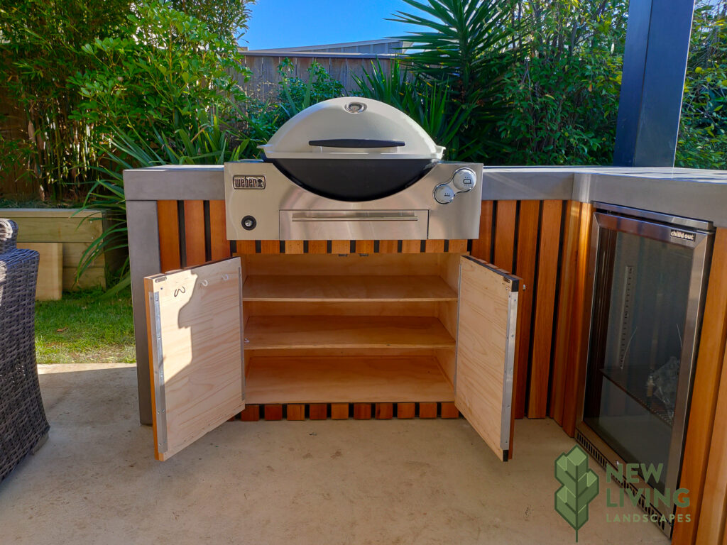 New_Living_Landscapes_Outdoor-Kitchen-Build